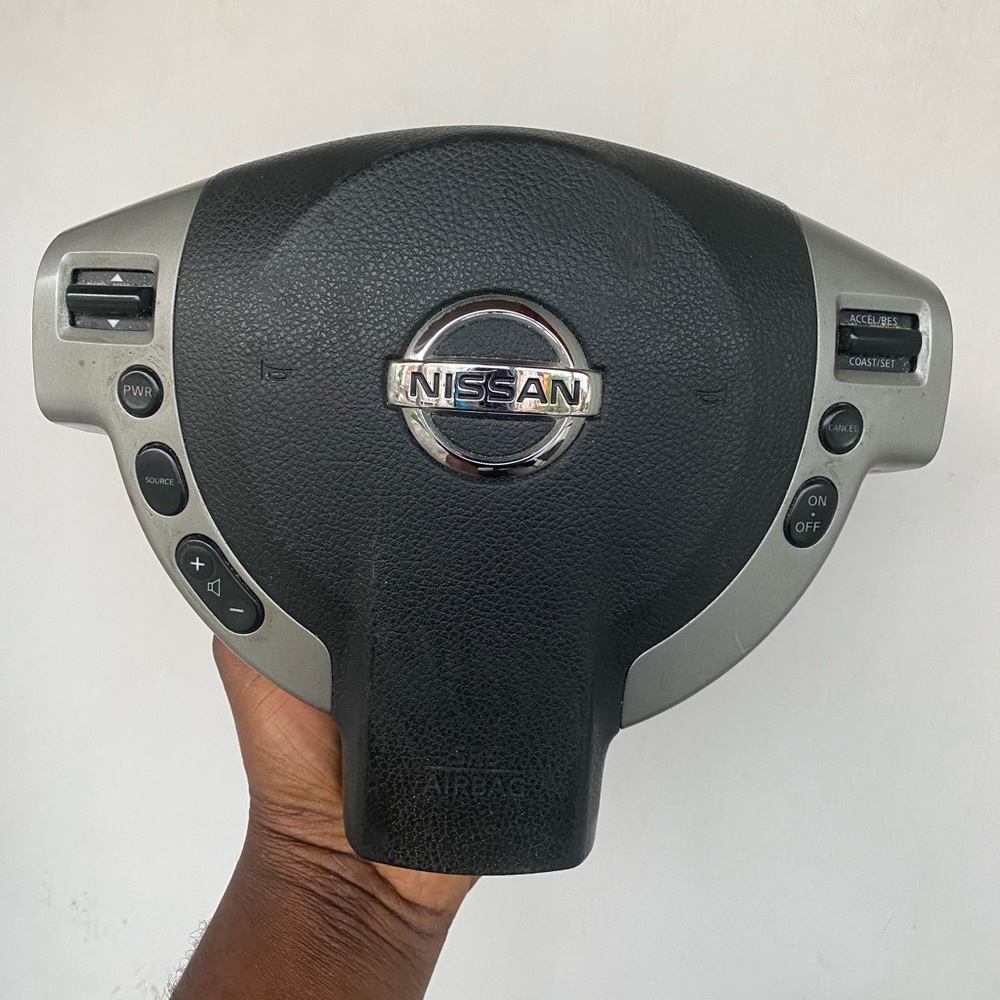 COPY - 2008-2013 Nissan Rogue steering wheel airbag